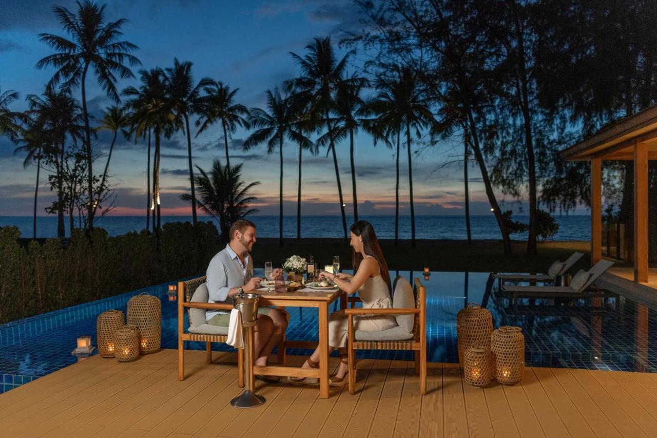 Jw Marriott Khao Lak Resort And Spa Εξωτερικό φωτογραφία Sunset at the pool