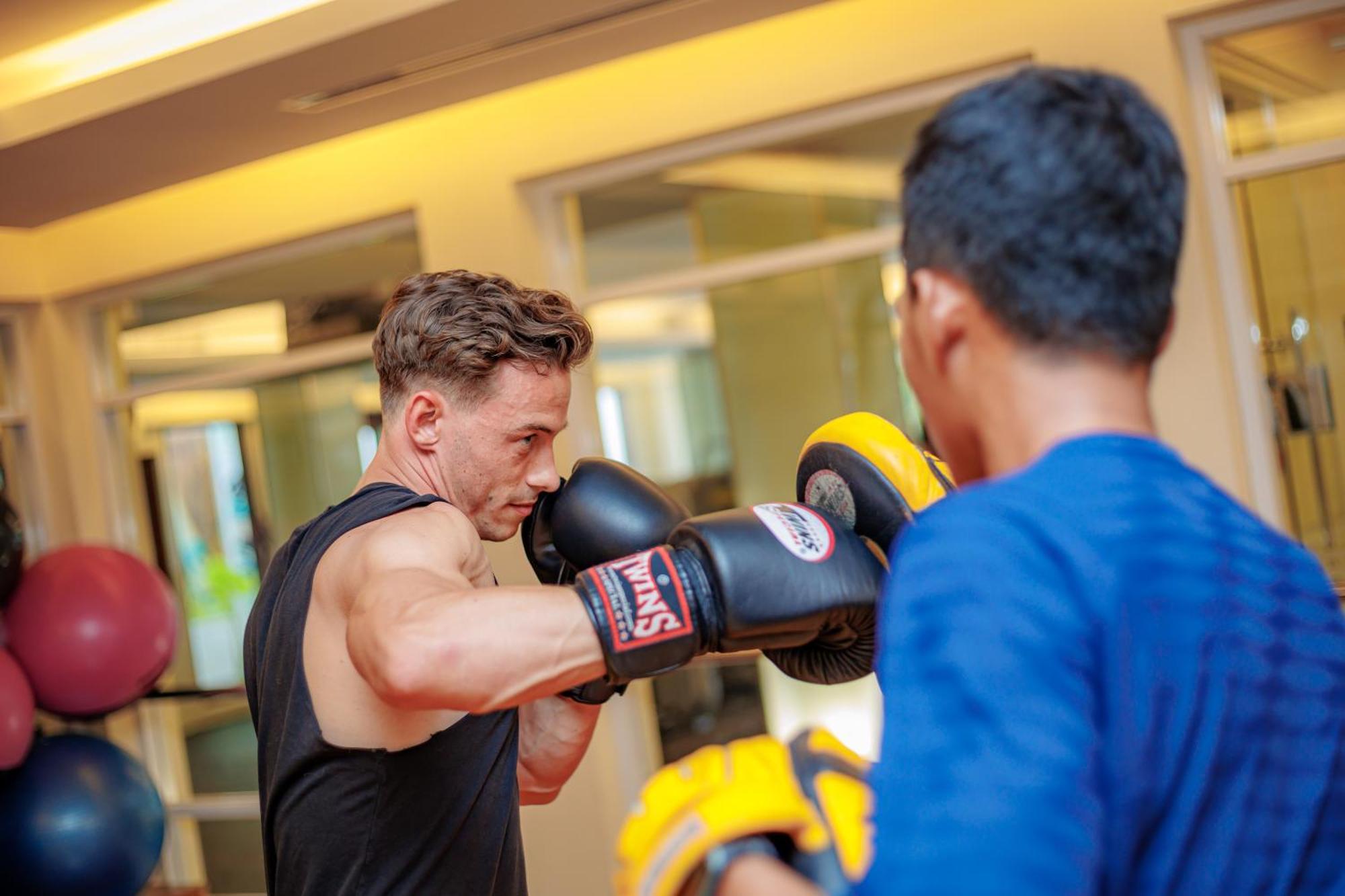 Jw Marriott Khao Lak Resort And Spa Εξωτερικό φωτογραφία Training with a sparring partner