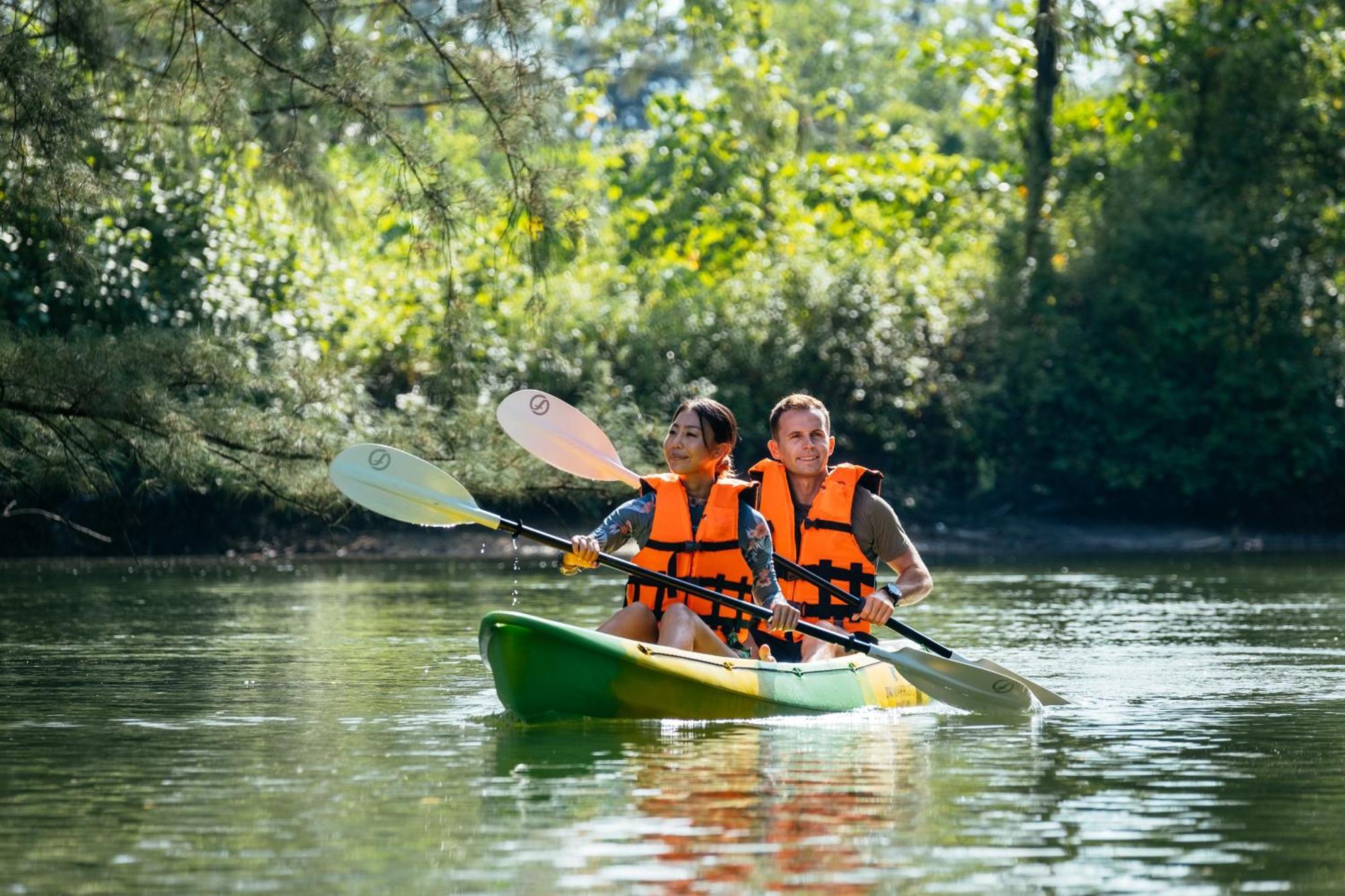 Jw Marriott Khao Lak Resort And Spa Εξωτερικό φωτογραφία Kayaking in the Danube Delta