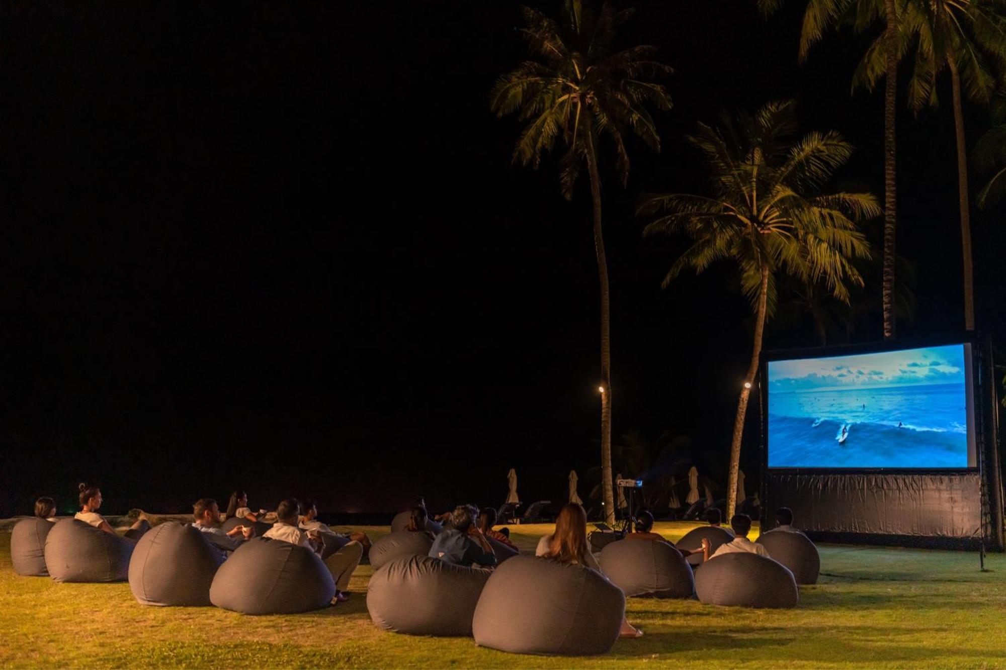 Jw Marriott Khao Lak Resort And Spa Εξωτερικό φωτογραφία Movies by the Beach